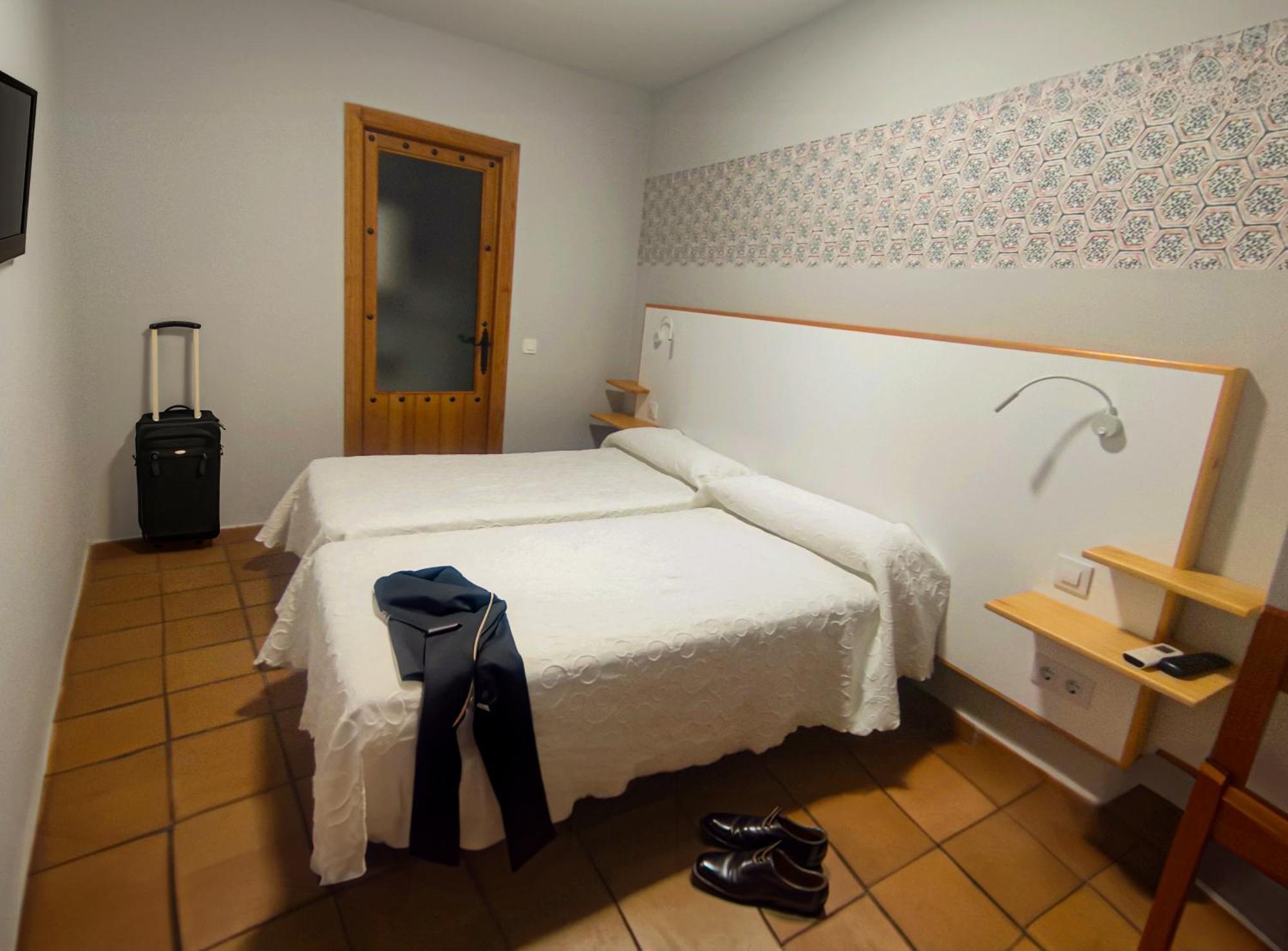 Hostal Altamira Guadalupe กวาดาลูเป ภายนอก รูปภาพ