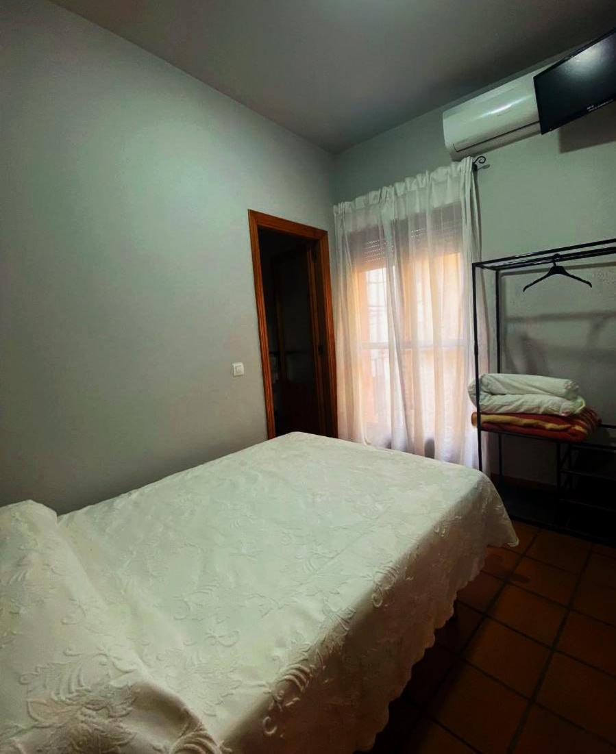 Hostal Altamira Guadalupe กวาดาลูเป ภายนอก รูปภาพ