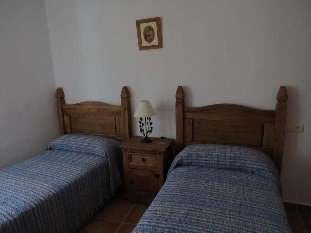 Hostal Altamira Guadalupe กวาดาลูเป ภายนอก รูปภาพ